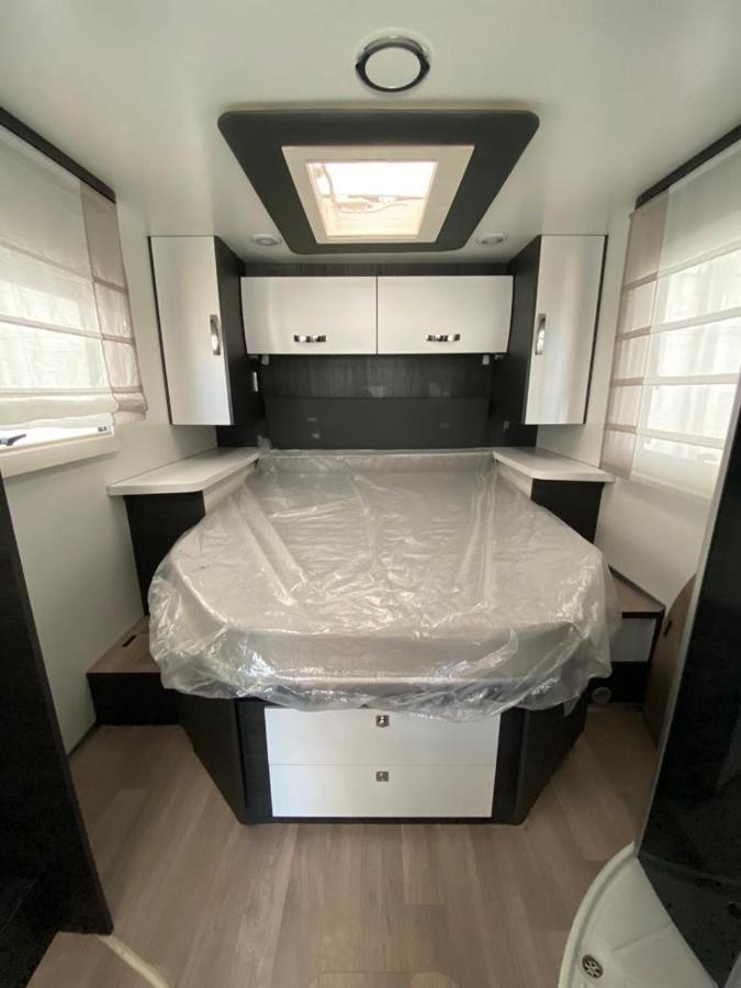 Magnifica Autocaravana Adria Matrix Axess 670Sl Гранада Экстерьер фото